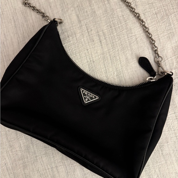 Prada Re-Edition 2005 Re-Nylon bag - Picture 1 of 6